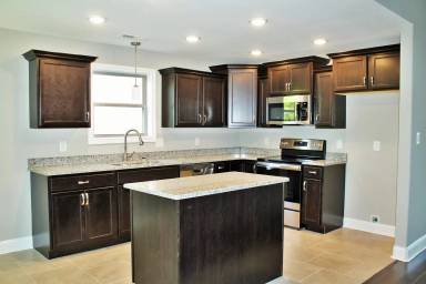 Main picture of 208 Azalea Dr