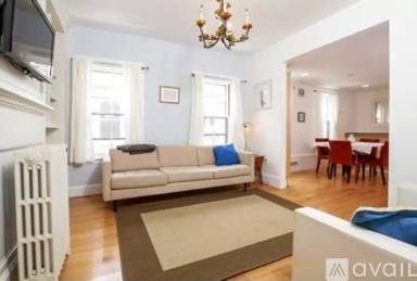 Main picture of 14 Saint Mary Rd