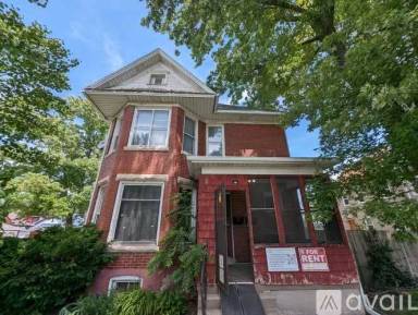 Main picture of 202 E Barker Ave