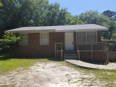 Main picture of 201 Horseshoe Cir