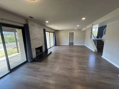 Main picture of 5402 Villas Dr