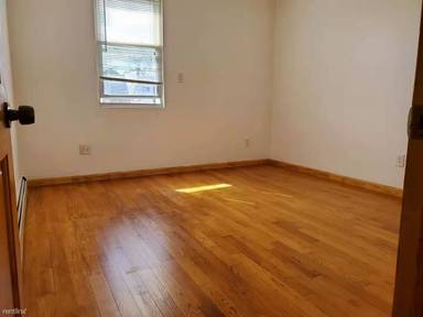 Main picture of 1954 60th St