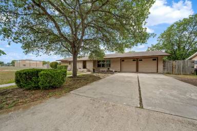 Main picture of 434 Winfield Blvd