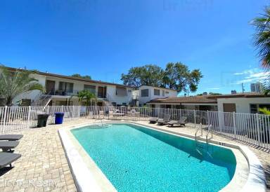 Main picture of 408 NE 7th Ave