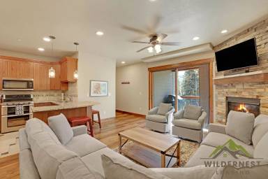 Main picture of 421 Rainbow Dr