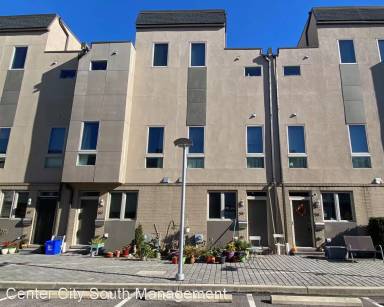 Main picture of 740 S Christopher Columbus Blvd