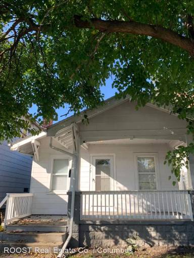 Main picture of 415 S Ogden Ave