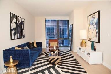Main picture of 21 West End Ave Apartments