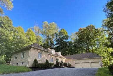 Main picture of 14 Cherokee Ct
