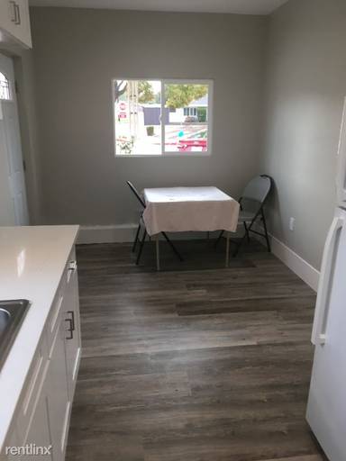 Main picture of 2800 Puente St
