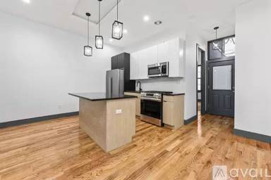 Main picture of 130 Melrose St