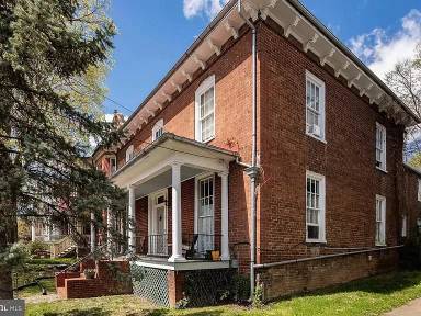 Main picture of 229 Kalorama St