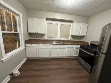 Main picture of 725 Kent St