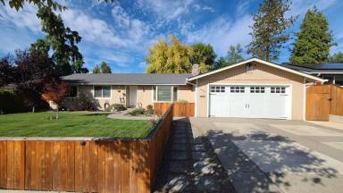 Main picture of 2985 Seckel St