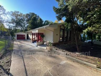 Main picture of 2826 67th St