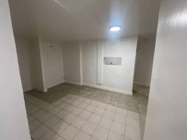 Main picture of 421 Grove Ave
