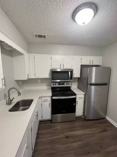 Main picture of 3512-94 Christine Rd