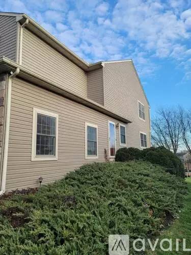 Main picture of 402 Alexandria Ct