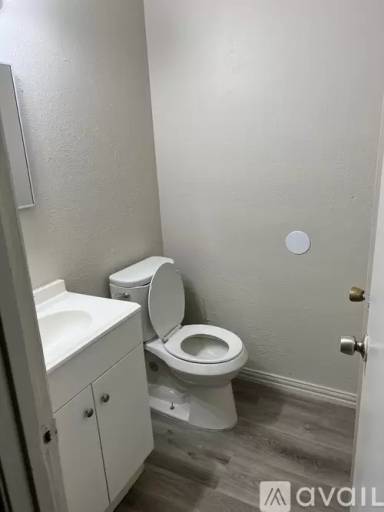 Main picture of 2222 El Paso St