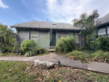 Main picture of 9012 E 87th St