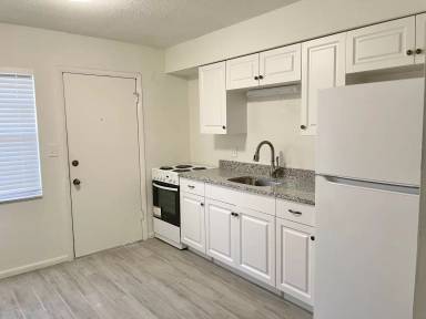 Main picture of 605 N Stella Ave