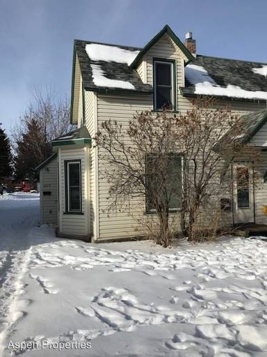 Main picture of 411 N Tracy Ave