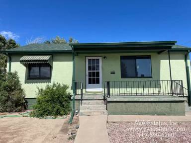 Main picture of 2601 Columbine Ave