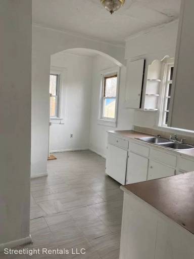 Main picture of 106 Willard St