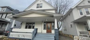 Main picture of 3820 Brooklyn Ave