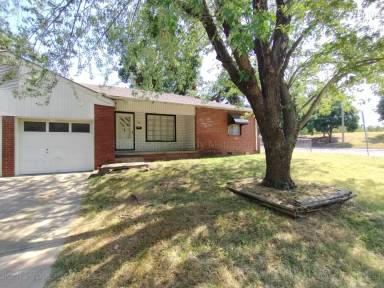Main picture of 1441 S Louisville Ave