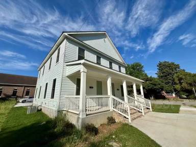Main picture of 112 Telfair St