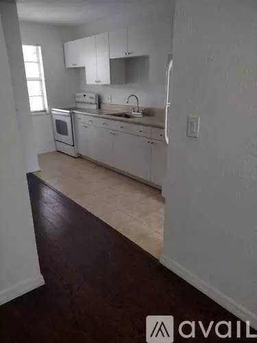 Main picture of 1021 SE Monterey Rd