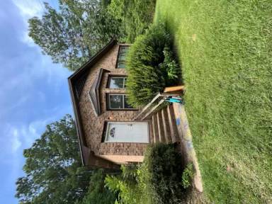 Main picture of 3205 Sutton Dr