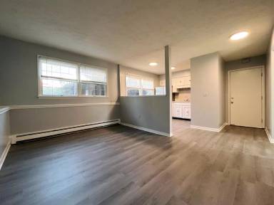 Main picture of 15 Fairmor Dr