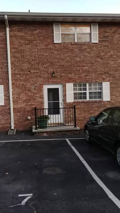 Main picture of 2360 Volunteer Pkwy