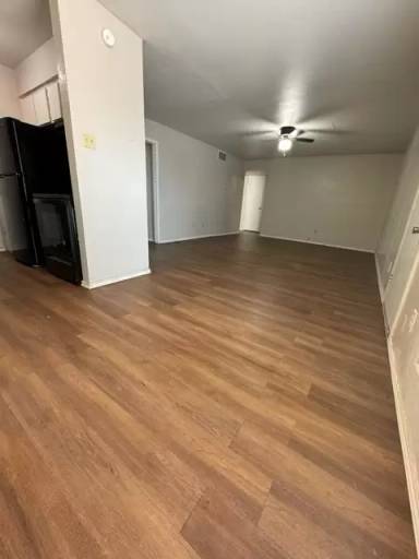 Main picture of 1533 Industrial Dr E