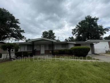 Main picture of 1390 Arlington Dr