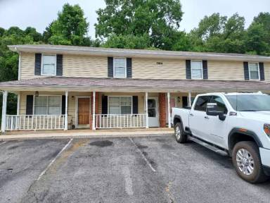 Main picture of 1105 Brookwood Ln