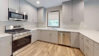 Main picture of 1800 Como Ave SE