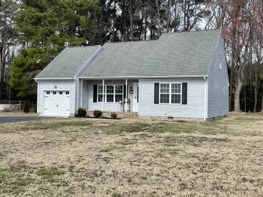 Main picture of 1331 Middle Neck Dr