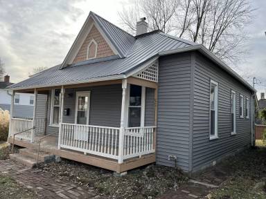 Main picture of 215 3rd St