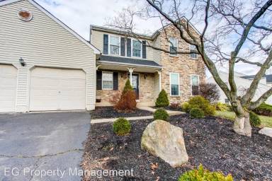Main picture of 121 Drake Ln