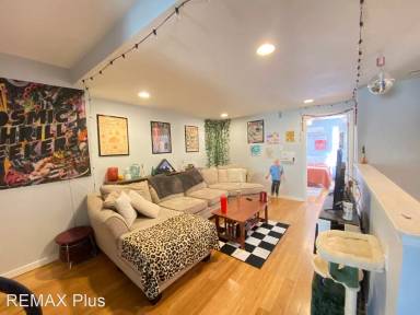 Main picture of 1517 W Seybert St