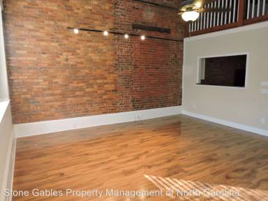 Main picture of 214 Hay St