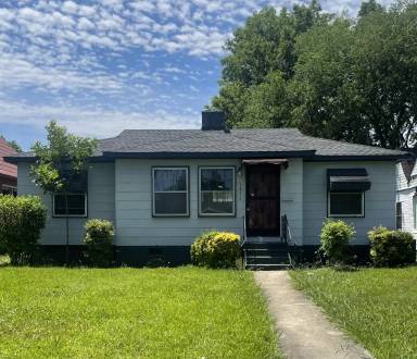 Main picture of 1833 Fulton Ave SW