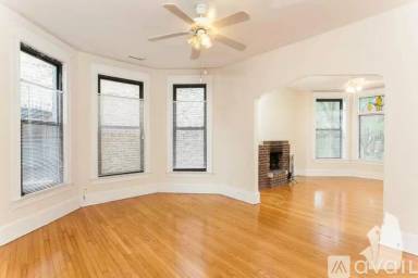 Main picture of 3521 N Wilton Ave