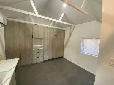 Main picture of 526 W Culver Street Apartments