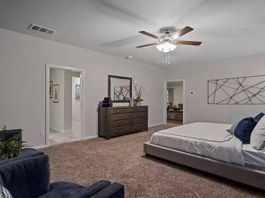 Main picture of 620 Peshtigo