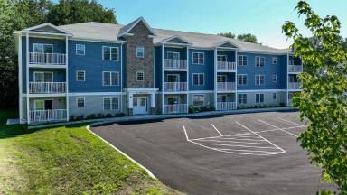 Main picture of 21 Pinecrest Dr