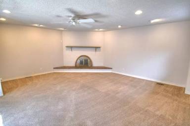 Main picture of 8912 Spain Rd NE